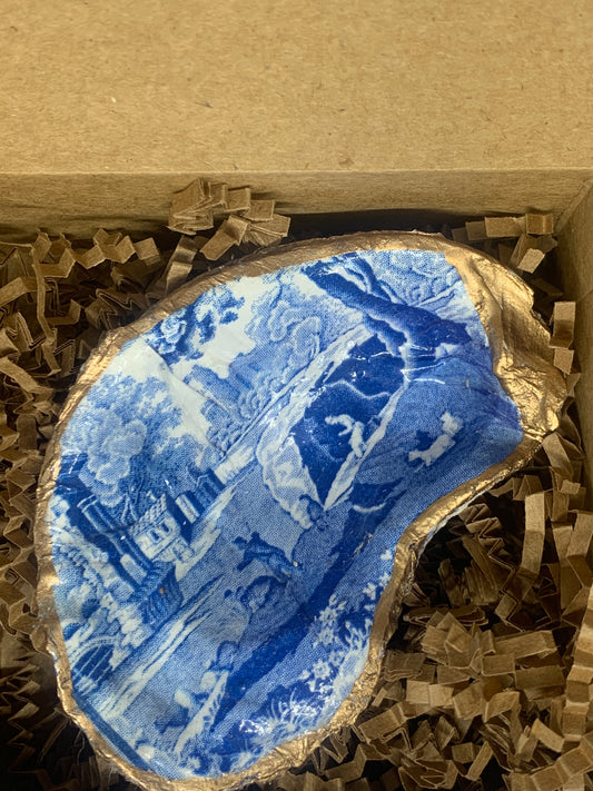 Asian themed blue and white jewelry dish